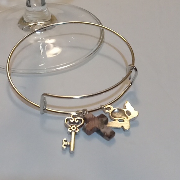 3 Christian Style Charms Cross Silvertone Wire Bangle Bracelet - Picture 4 of 4